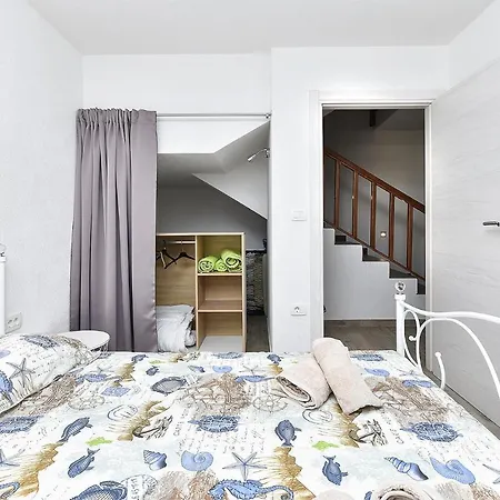 Casa Isabella 펜션 Galižana
